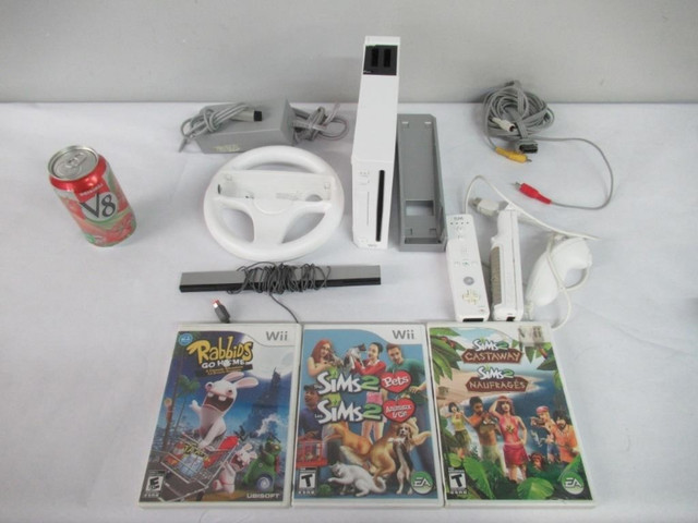 Wii Console with 3 games dans Nintendo Wii  à Ville de Montréal