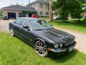 2005 Jaguar XJR -