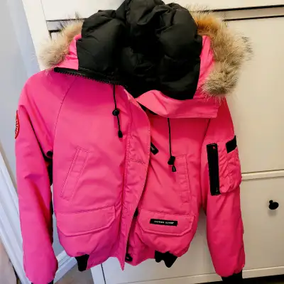 Canada Goose jacket. Excellent condition. Size XS.
