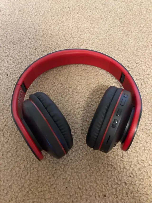 Zhino wireless and wired headphones in Headphones in Bedford - Image 2