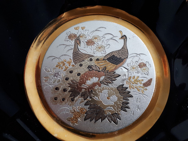 Japanese Chokin 24KT gold edged special fan-shaped plate with 2 in Arts & Collectibles in Delta/Surrey/Langley - Image 2