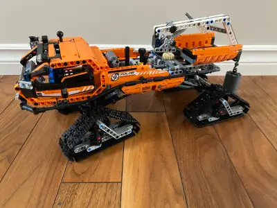 Built as shown. No instructions.