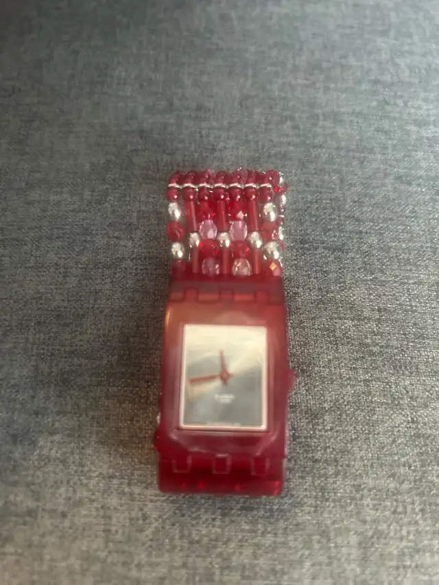 Montre Swatch in Jewellery & Watches in Laval / North Shore - Image 4