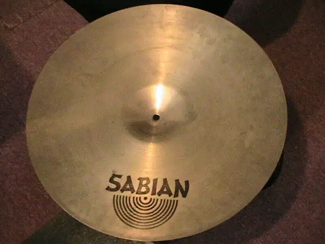 Vintage  20"SABIAN AA Medium Ride * AWESOME ! in Drums & Percussion in Windsor Region - Image 2