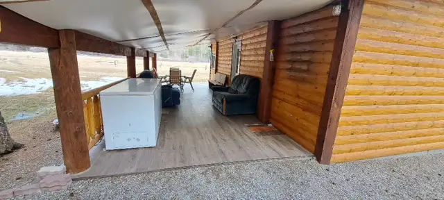 Cabin Rental near Koocanusa Lake East Kootenays in British Columbia in Canada - Image 8