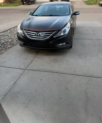 Selling my 2014 Hyundai Sonata, a reliable sedan with a smooth ride and comfortable interior. This c...