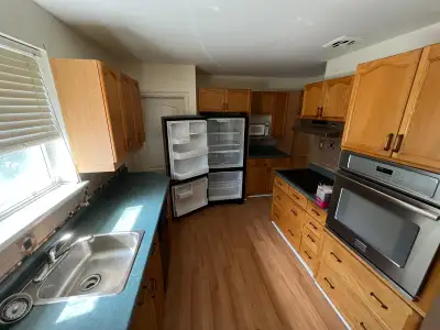 Three Bedroom Apartment for Rent in Newmarket