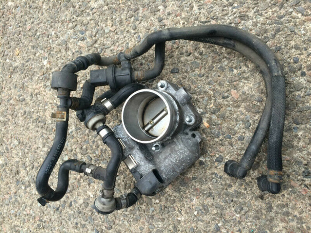 VW MK4 Jetta/Golf/Gti/Gli 1.8T 1999.5 a 2005 Throttle Body dans Moteur, Pièces de Moteur  à Laval/Rive Nord - Image 2