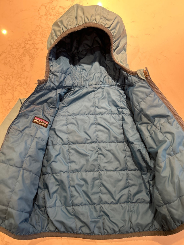 Manteau Patagonia Enfant (À RÉPARER!) dans Vêtements - 2T  à Longueuil/Rive Sud - Image 4