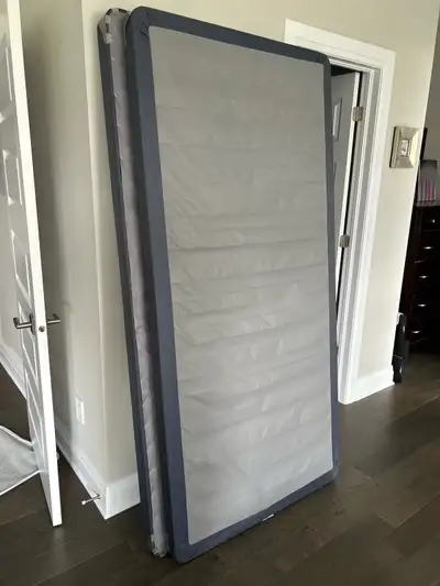 King sized Lapensee boxspring. Dimensions are 79x38x3. Comes in 2 separate pieces. Smoke free home....