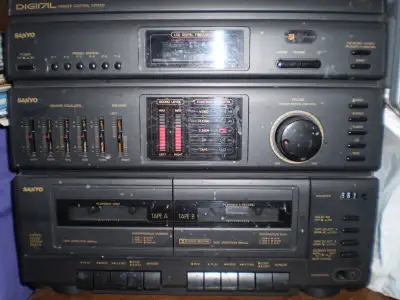 Sanyo DCX-59 Stereo Receiver Tape Player with CD INPUT System, ALL works $40 Sanyo Turbo Series Spea...