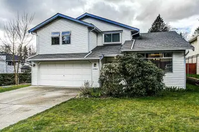 ****Please note that the house is unfurnished**** ****No pets**** 11265 Harrison St, Maple Ridge, BC...
