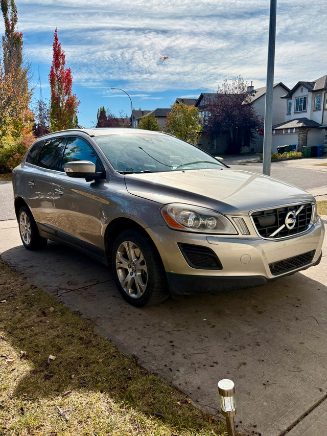 2012 Volvo XC60 T6 in Cars & Trucks in Calgary