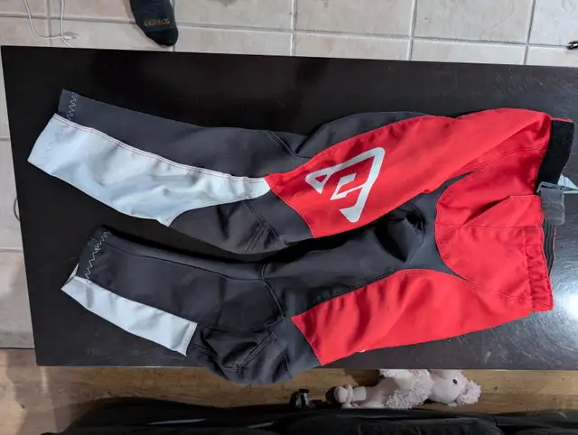 Motocross pants youth size 26 3pairs for sale in Motorcycle Parts & Accessories in Edmonton - Image 7