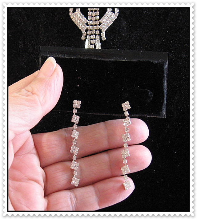 VINTAGE RHINESTONE NECKLACE DROP PENDANT EARRING SET in Jewellery & Watches in Oshawa / Durham Region - Image 2