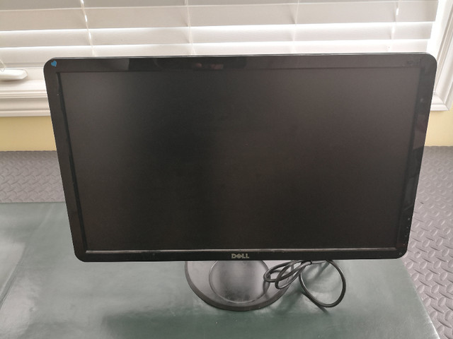 Dell S2409Wb 24" Widescreen LCD Monitor in Monitors in Markham / York Region - Image 2