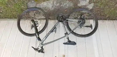 Specialized CrossTrail Elite Hybrid Bike (Disc Brakes), View more