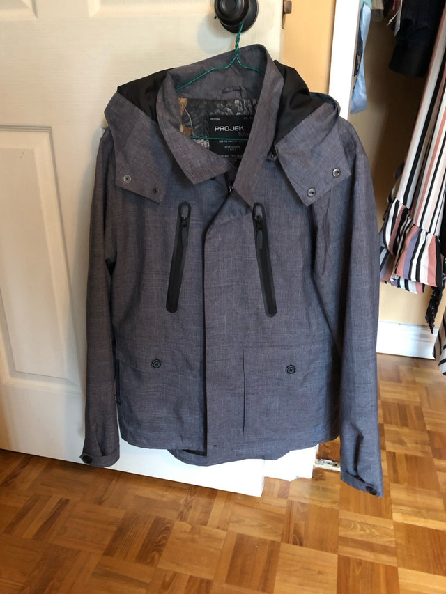 Men’s mid-season coat  in Men's in Gatineau - Image 2