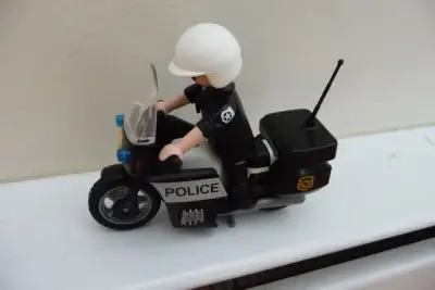 MOTO PLAYMOBIL POLICE 5648, View more