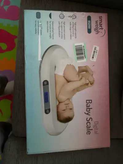 Accurate Smart Weigh digital baby scale model BS200. This scale has high precision sensors and can w...
