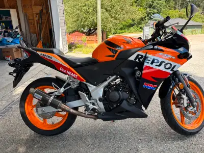 Super clean, low mileage and lady driven. After market exhaust.