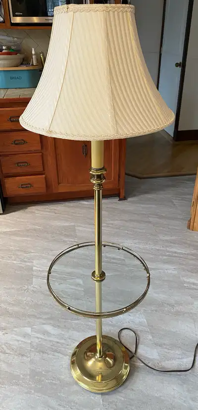 Lampe sur pied, View more