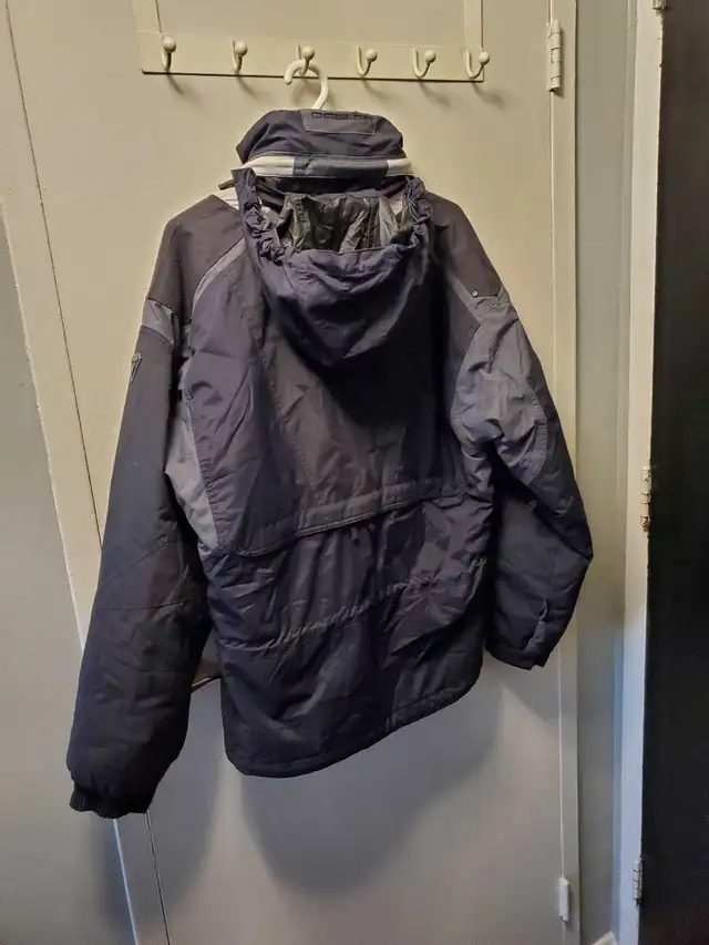Men's Warm Winter Jacket size 42 ML in Men's in Mississauga / Peel Region - Image 7