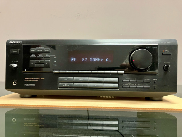Sony STR-DE705 A/V receiver in Stereo Systems & Home Theatre in Mississauga / Peel Region