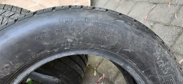 3 pneus d'été comme neuf Goodyear 225 60 R16 in Tires & Rims in City of Montréal - Image 3