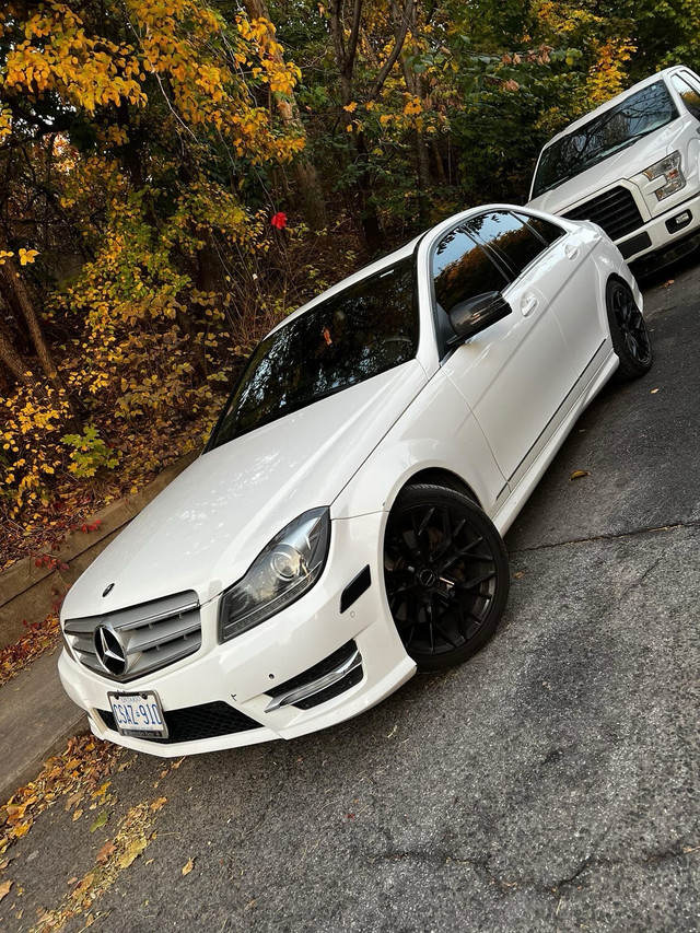 Mercedes c300 4matic 2014 in Cars & Trucks in City of Toronto - Image 2