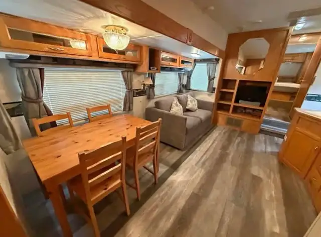 2002 jayco eagle 5th wheel in Travel Trailers & Campers in Prince George - Image 5
