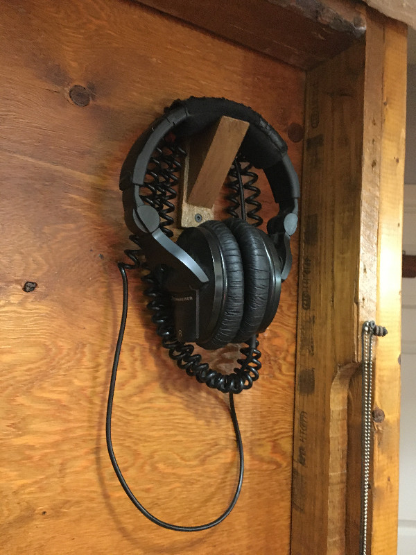 Headphone Hangers dans Écouteurs  à Ville de Montréal - Image 3