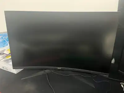 WQHD 2560x1440 AMD FreeSync VRB 1ms 180hz Curved 16:9 31.5 in (80cm)