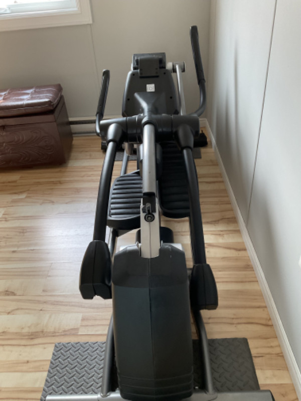 Pro form  smart strider 6.5 elliptical in Exercise Equipment in Moncton - Image 2