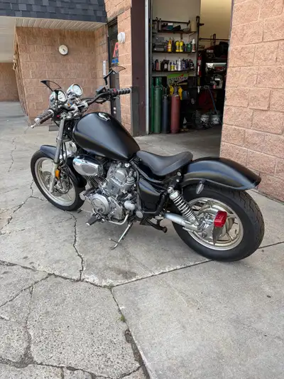 Experience the open road with this rugged and reliable Yamaha 1100 motorcycle, 1992 Yamaha 1100....f...