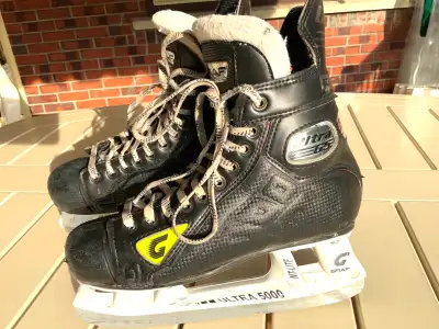 Patins à glace ULTRA G5 GRAF avec support de lame léger NT-LITE ultra 5000. Grandeur 7 pour hommes....