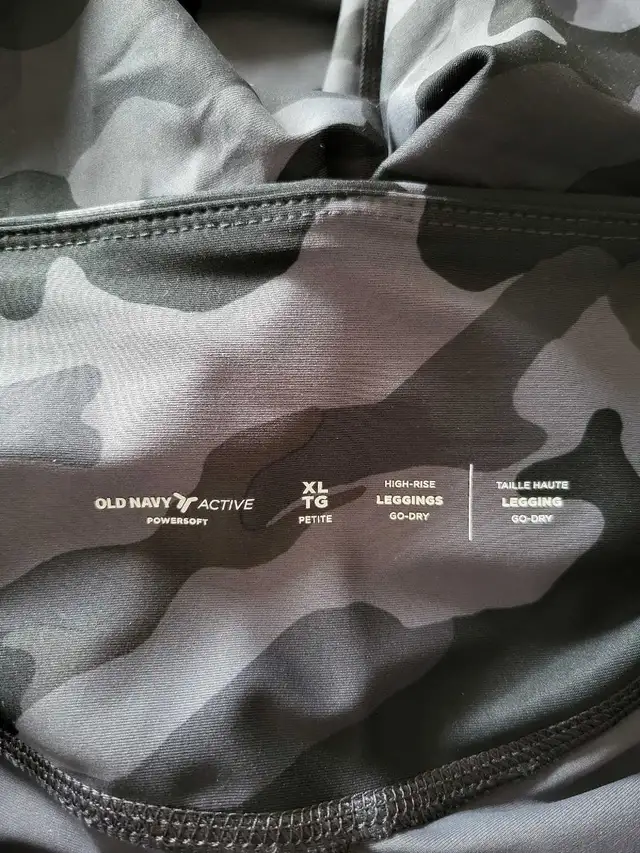 Leggings Old Navy in Women's - Bottoms in City of Toronto - Image 5