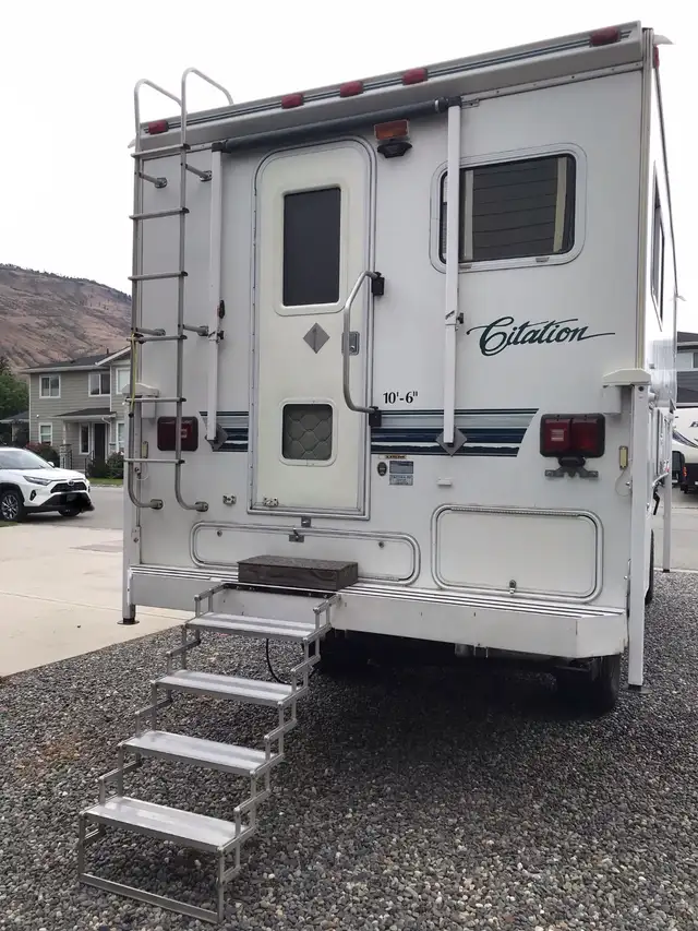 Citation Camper in Travel Trailers & Campers in Kamloops - Image 11