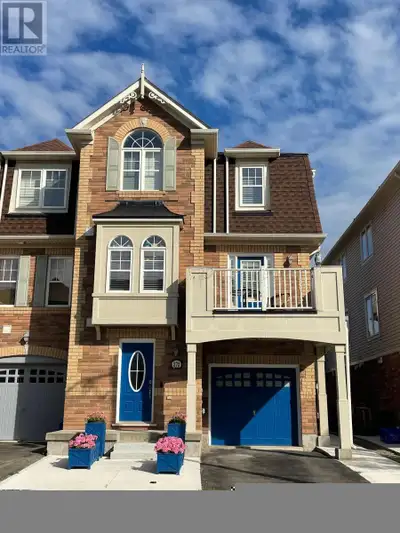 AVAILABLE IMMEDIATELY! Renting a charming 3 story 2 bedroom, 2 bathroom end unit town home in a fami...