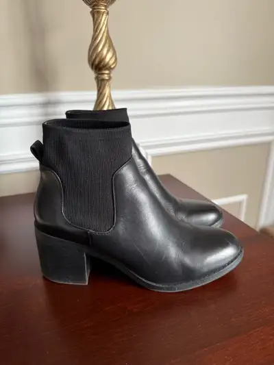Steve Madden Leather Boots Size 8.5, View more