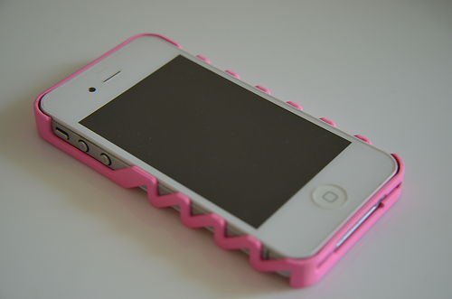 Coques protecteurs pour Iphone 4 & 4S, blanc, noir et rose dans Accessoires pour cellulaires  à Longueuil/Rive Sud - Image 4