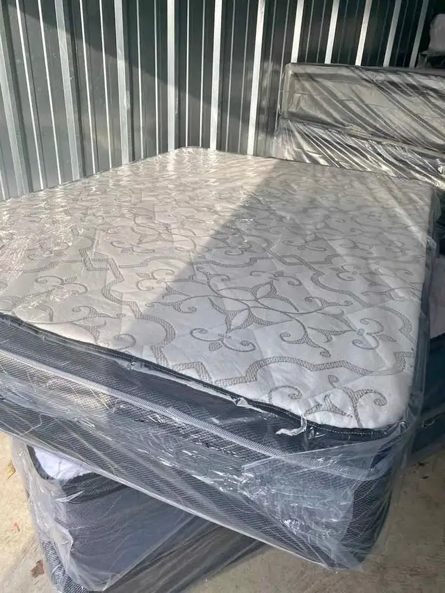 Matelas simple,Matelas double,matelas queen,matelas king in Beds & Mattresses in City of Montréal - Image 9