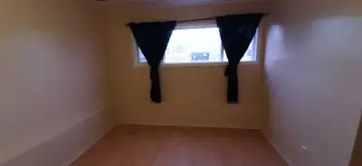 Large room available for rent that is suitable for one person. Utilities are included (gas, hydro, a...