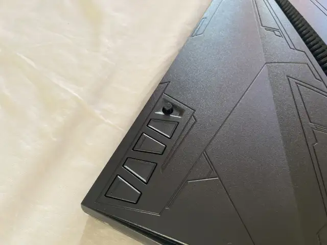 Asus Gaming Monitor VG245HY in Monitors in City of Toronto - Image 3