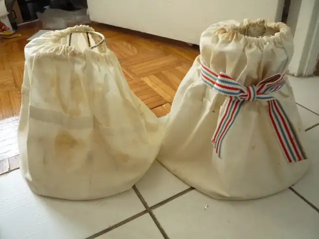 Used Table Lamp Shades & much more good items for sale      0173 in Indoor Lighting & Fans in City of Toronto - Image 2