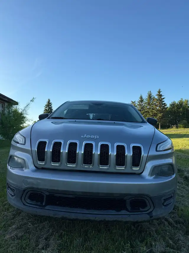2015 Jeep Cherokee 483712969842380804