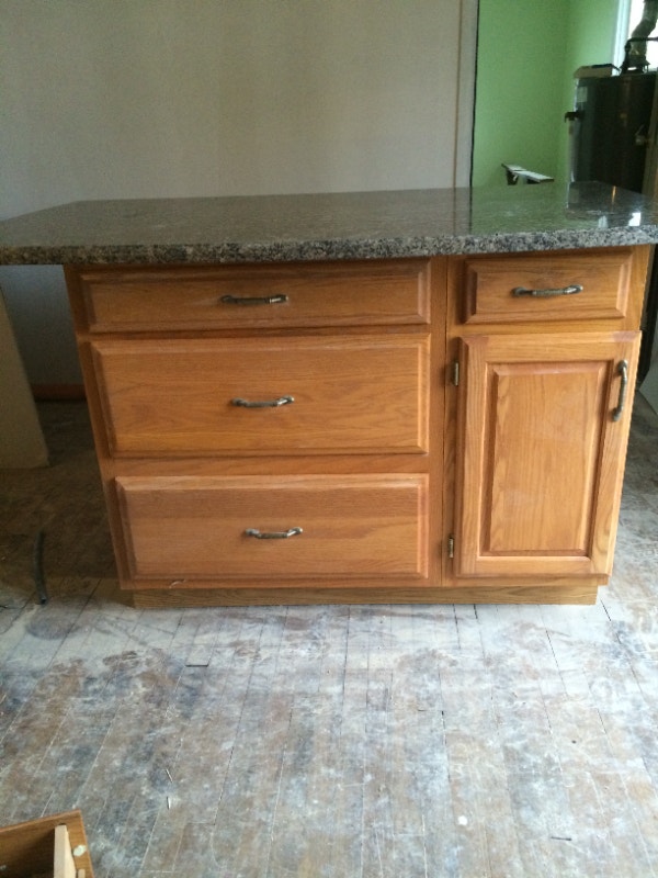 OAK KITCHEN ISLAND. GRANITE TOP Other ChathamKent Kijiji