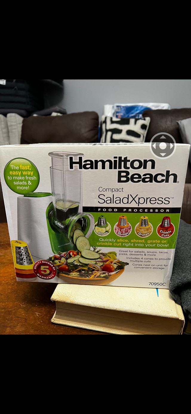 Hamilton Beach Salad Xpress Maker and Chop Magic  in Processors, Blenders & Juicers in Peterborough - Image 2