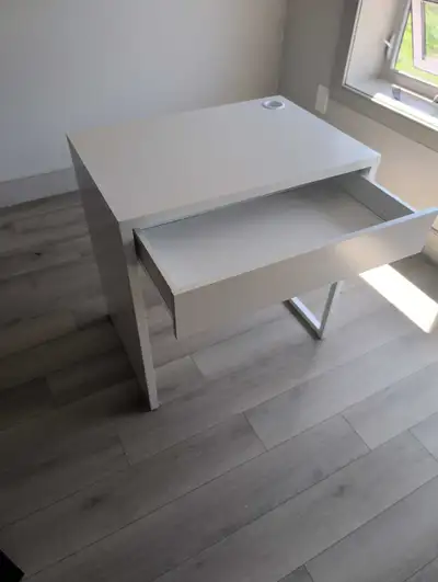 Small computer desk for free only a few months old. Pick up only