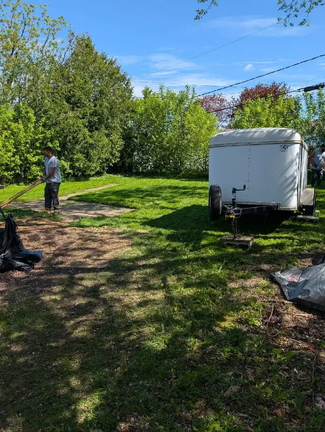 entretien paysagistes in Lawnmowers & Leaf Blowers in Longueuil / South Shore - Image 4